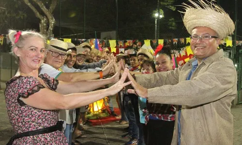 
          Imagem ilustrativa da imagem Arraiá em Jardim da Penha com comidas típicas e apresentação de quadrilhas
          