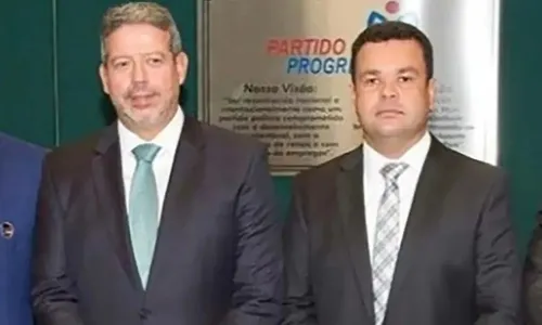 
          Imagem ilustrativa da imagem Assessor próximo de Lira é demitido em meio a investigação sobre desvio de verba
          