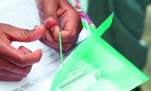 
          Imagem ilustrativa da imagem Atendente é sequestrada por criminosos em ponto de ônibus e estuprada no ES
          