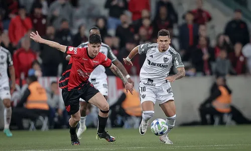 
          Imagem ilustrativa da imagem Atlético-MG cede empate fora de casa em reencontro de Felipão com Athletico-PR
          
