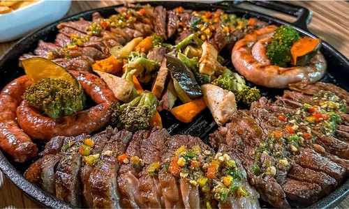 
          Imagem ilustrativa da imagem Atrações para os pais em restaurantes e bares
          