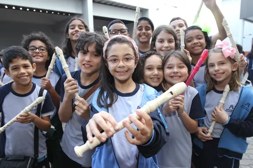 
          Imagem ilustrativa da imagem Aulas de música ajudam até na escolha da carreira
          