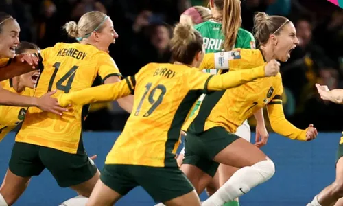 
          Imagem ilustrativa da imagem Austrália bate Irlanda por 1 a 0 em sua estreia na Copa do Mundo
          