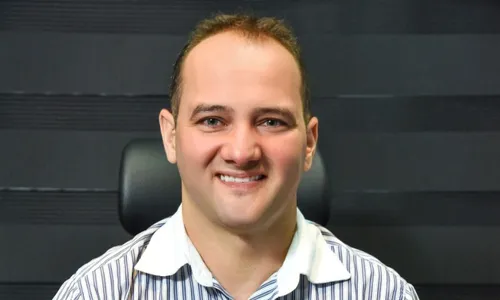 
          Imagem ilustrativa da imagem Bancos “emprestam” dinheiro para 1.100 aposentados sem autorização
          