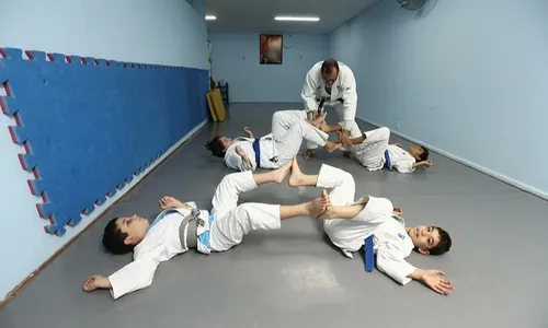 
          Imagem ilustrativa da imagem Benefícios do judô na vida de crianças e jovens atípicos
          