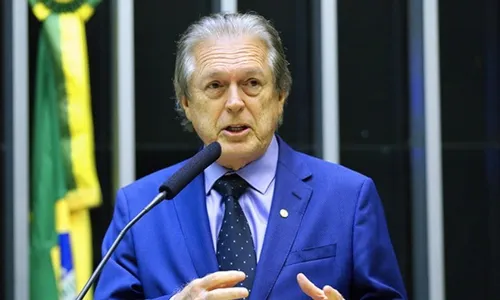 
          Imagem ilustrativa da imagem Bivar antecipa saída e Rueda deve assumir União
          