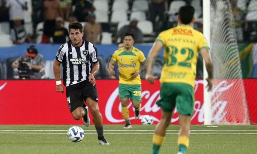 
          Imagem ilustrativa da imagem Botafogo cede empate ao Defensa y Justicia e decidirá vaga na Argentina
          