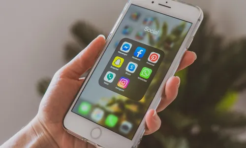 
          Imagem ilustrativa da imagem Brasil é quarto país que mais baixa apps, com 10 mi de downloads em 2023
          