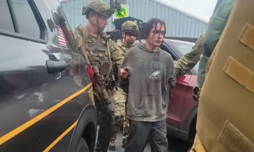 
          Imagem ilustrativa da imagem Brasileiro capturado nos EUA é levado para prisão de segurança máxima
          