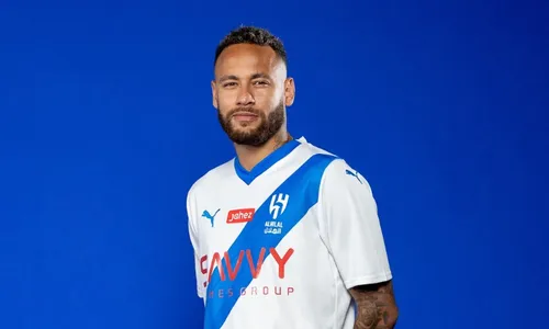 
          Imagem ilustrativa da imagem "CR7 foi pioneiro ao ir à Arábia Saudita", diz Neymar
          