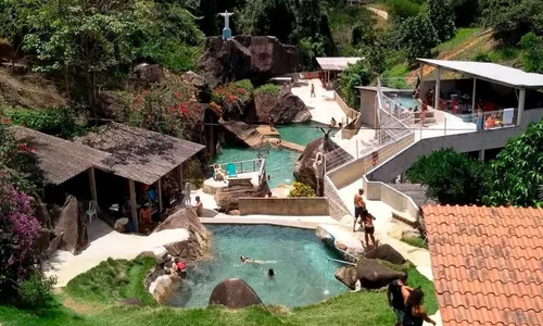 
          Imagem ilustrativa da imagem Caminho das montanhas começa por Viana
          