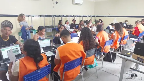 
          Imagem ilustrativa da imagem Canaveiros começam a receber primeira parcela do Chapéu de Palha
          