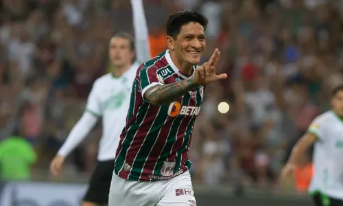 
          Imagem ilustrativa da imagem Cano marca no dia do nascimento da filha, e Fluminense vira sobre o América
          