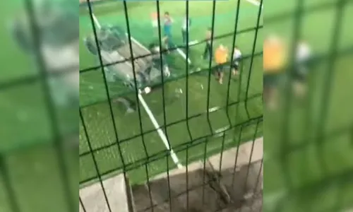 
          Imagem ilustrativa da imagem Carro atravessa grade de proteção e cai de novo viaduto de Carapina
          