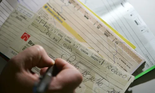 
          Imagem ilustrativa da imagem Cerca de 150 mil no ES podem pedir devolução a bancos por tarifas indevidas
          