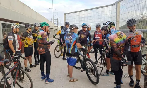 
          Imagem ilustrativa da imagem Ciclistas conhecem ciclovia da terceira ponte a poucas semanas da inauguração
          