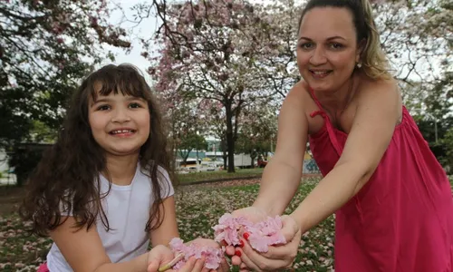 
          Imagem ilustrativa da imagem Clima de primavera nas ruas da Serra
          