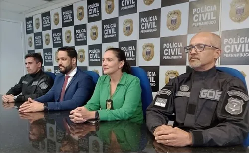 
          Imagem ilustrativa da imagem Comisário da Polícia de Pernambuco é preso por suspeita de desviar drogas
          