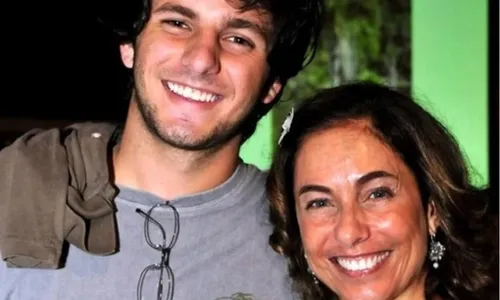 
          Imagem ilustrativa da imagem Condenados pela morte do filho de Cissa Guimarães se entregam à Justiça
          