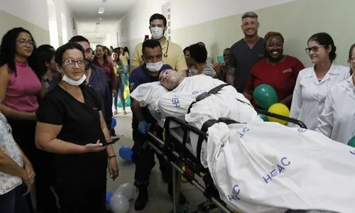 
          Imagem ilustrativa da imagem “Confiamos na recuperação dele”, diz irmã de argentino
          