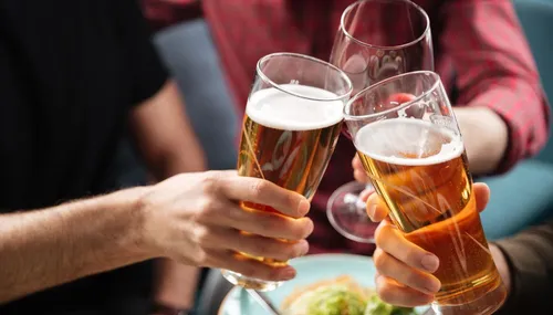 
          Imagem ilustrativa da imagem Consumo de bebida alcoólica aumenta risco de 61 doenças, segundo estudo
          