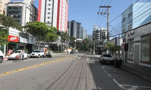 
          Imagem ilustrativa da imagem Criminoso é condenado por roubo e estupro contra casal na Praia do Canto
          