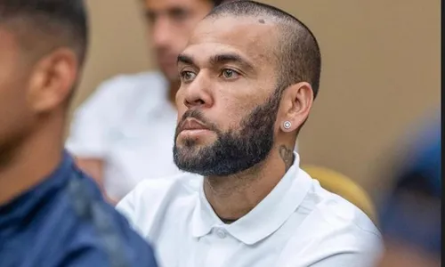 
          Imagem ilustrativa da imagem Daniel Alves confirma que mentiu à Justiça, mas nega estupro
          