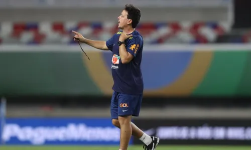 
          Imagem ilustrativa da imagem De técnico novo, seleção estreia nas Eliminatórias para a Copa de 2026
          