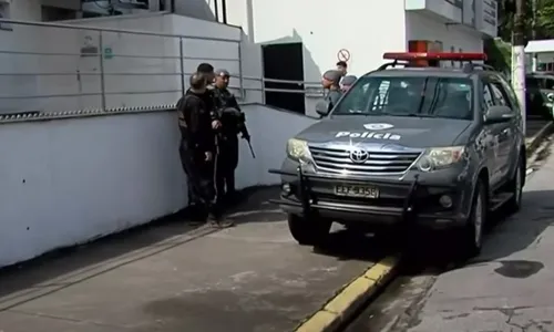 
          Imagem ilustrativa da imagem Delegado da Policial Federal é baleado na cabeça durante operação
          