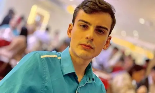 
          Imagem ilustrativa da imagem Dudu Camargo assina com TV para apresentar jornal
          