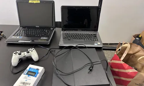 
          Imagem ilustrativa da imagem Dupla que roubou R$ 400 mil em prédio de luxo na Praia do Canto é presa em SP
          