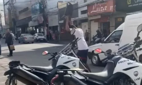 
          Imagem ilustrativa da imagem Dupla quebra moto após abordagem da PM em Cachoeiro de Itapemirim
          