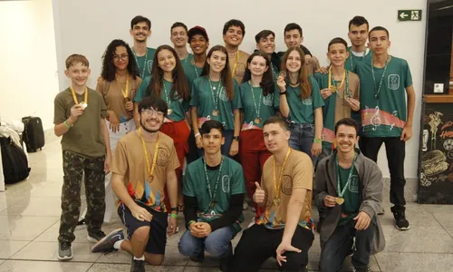 
          Imagem ilustrativa da imagem ES faz festa para os alunos de ouro da Matemática!
          