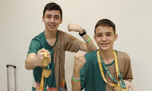 
          Imagem ilustrativa da imagem ES faz festa para os alunos de ouro da Matemática!
          