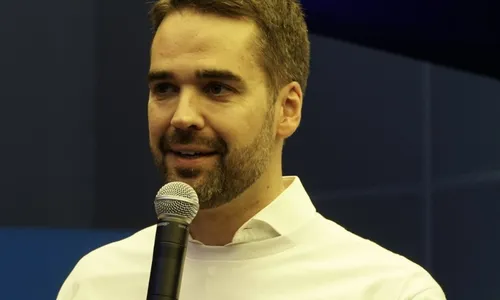 
          Imagem ilustrativa da imagem Eduardo Leite é afastado do comando do PSDB e sigla deve realizar novas eleições
          