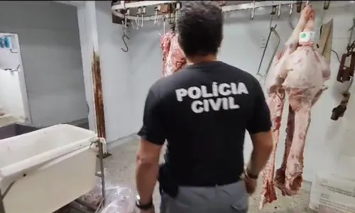 
          Imagem ilustrativa da imagem Empresário é preso e distribuidora clandestina de carnes é fechada em Vila Velha
          