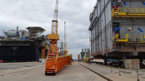 
          Imagem ilustrativa da imagem Empresas do ES abrem vagas para ganhar até R$ 17 mil
          