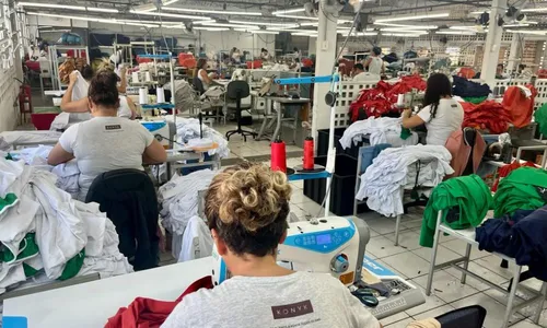 
          Imagem ilustrativa da imagem Empresas pedem socorro para contratar empregados
          