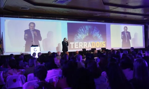 
          Imagem ilustrativa da imagem Escolas vão ter de enfrentar a Inteligência Artificial
          