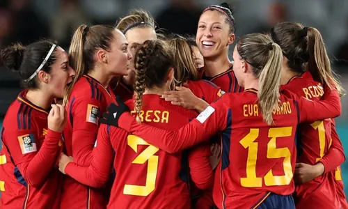 
          Imagem ilustrativa da imagem Espanha e Japão se garantem nas oitavas de final da Copa do Mundo
          