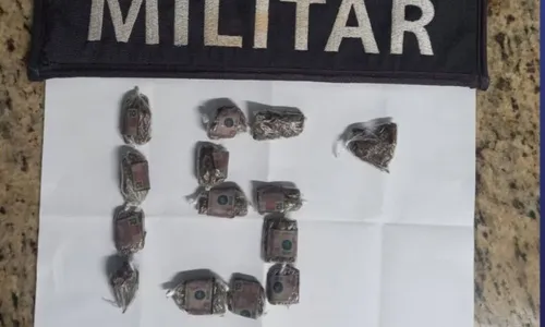 
          Imagem ilustrativa da imagem Estudante é presa com droga dentro de ônibus escolar no ES
          