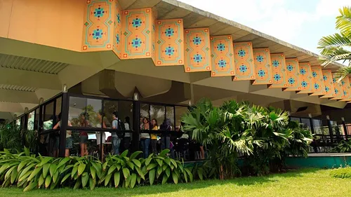 
          Imagem ilustrativa da imagem Estudantes da UFPE protestam após casos de intoxicação alimentar no "Bandejão"
          