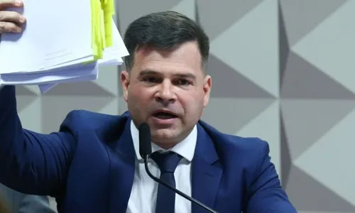 
          Imagem ilustrativa da imagem Ex-diretor da PRF Silvinei Vasques é preso em SC
          