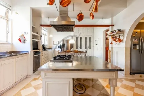 
          Imagem ilustrativa da imagem FOTOS | Conheça o apartamento de Jô Soares, posto à venda por R$ 12 milhões
          