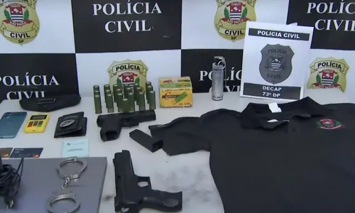 
          Imagem ilustrativa da imagem Falso policial é preso em SP com réplicas de arma de fogo
          