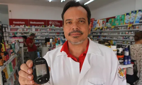 
          Imagem ilustrativa da imagem Farmácias liberadas para fazer mais de 40 tipos de exames
          