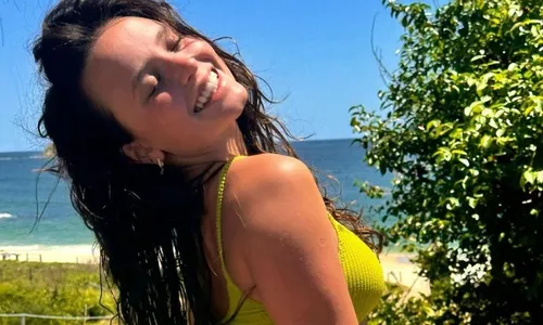 
          Imagem ilustrativa da imagem Fãs fazem doações via Pix para Larissa Manoela e atriz alerta para golpes
          