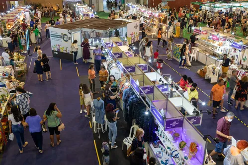 
          Imagem ilustrativa da imagem Fenearte 2023. Veja programação completa das oficinas, shows e atrações
          