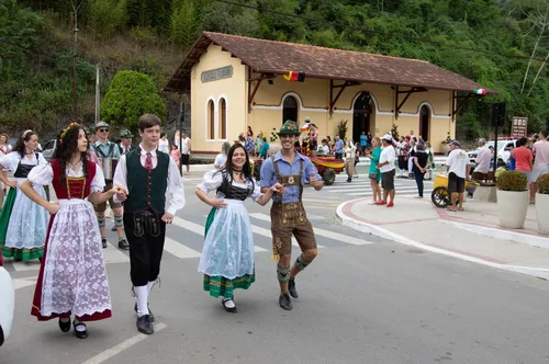 
          Imagem ilustrativa da imagem Festa de São Pedro com 4 dias de shows
          