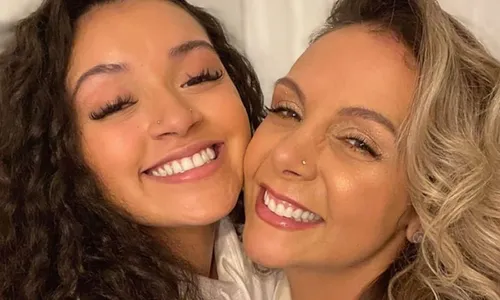 
          Imagem ilustrativa da imagem Filha de Carla Perez assume namorada e ex-loira do É O Tchan faz desabafo
          